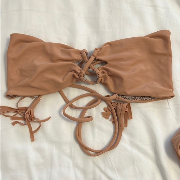 Acacia tan bikini size large - Picture 4 of 5